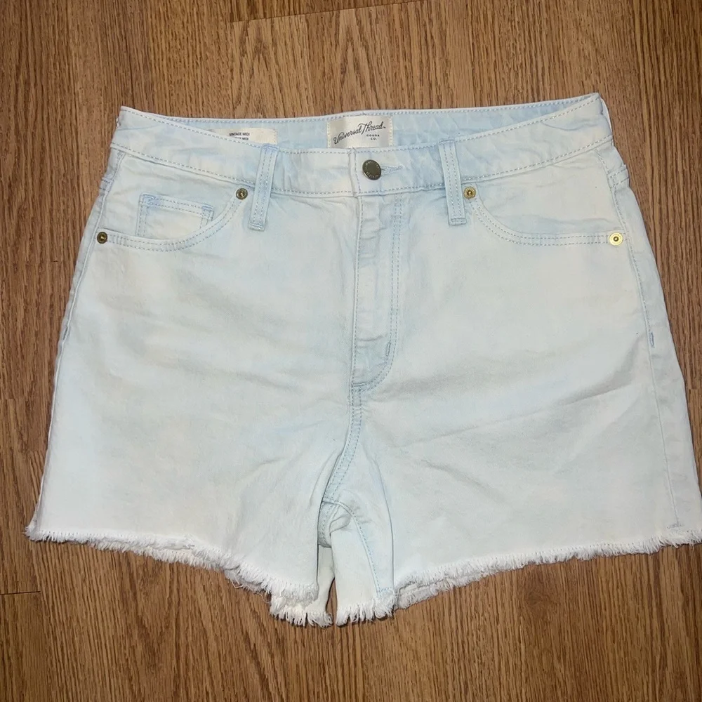 Universal Thread Jean Shorts - Picture 1 of 3